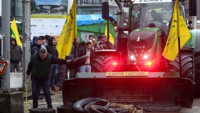 Photo de Union européenne : Alors que les ministres de l’Agriculture se réunissent, les agriculteurs bloquent Bruxelles